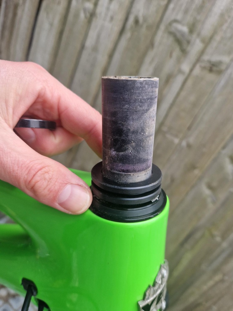 Kids Ride Shotgun seat review, how to fit the pro seat, fitting a headset spacer