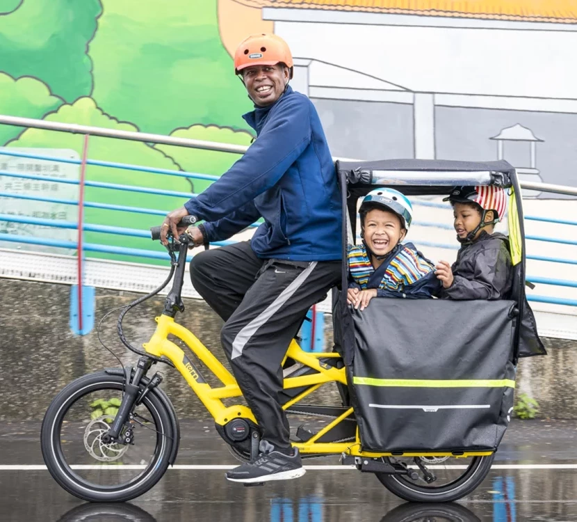 What cargo bike is best for carrying kids - Tern GSD with clubhouse and stormbox