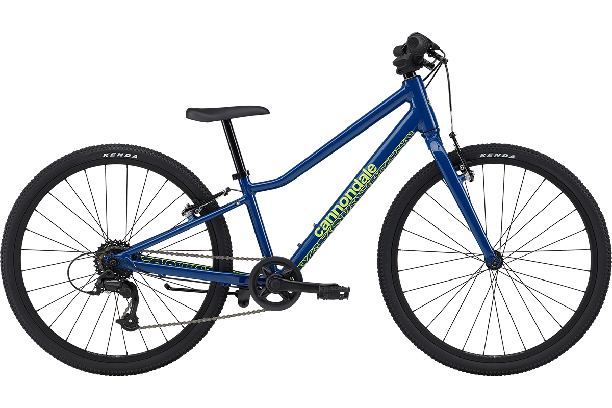 Best 24" kids bikes: A Cannondale Quick 24" hybrid bike on a blank background