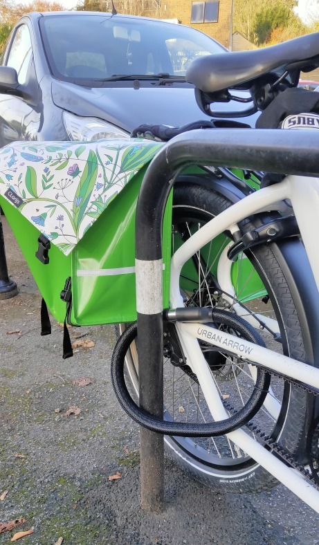 Urban Arrow with litelok through frame and cycle stand