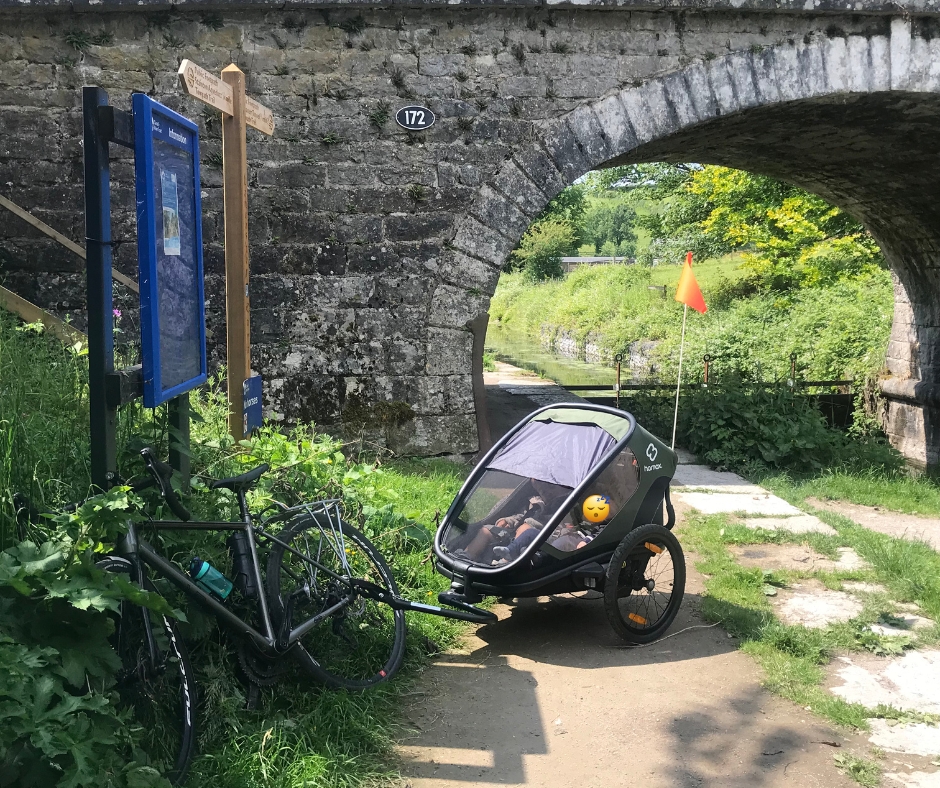 Hamax Outback trailer along the canal