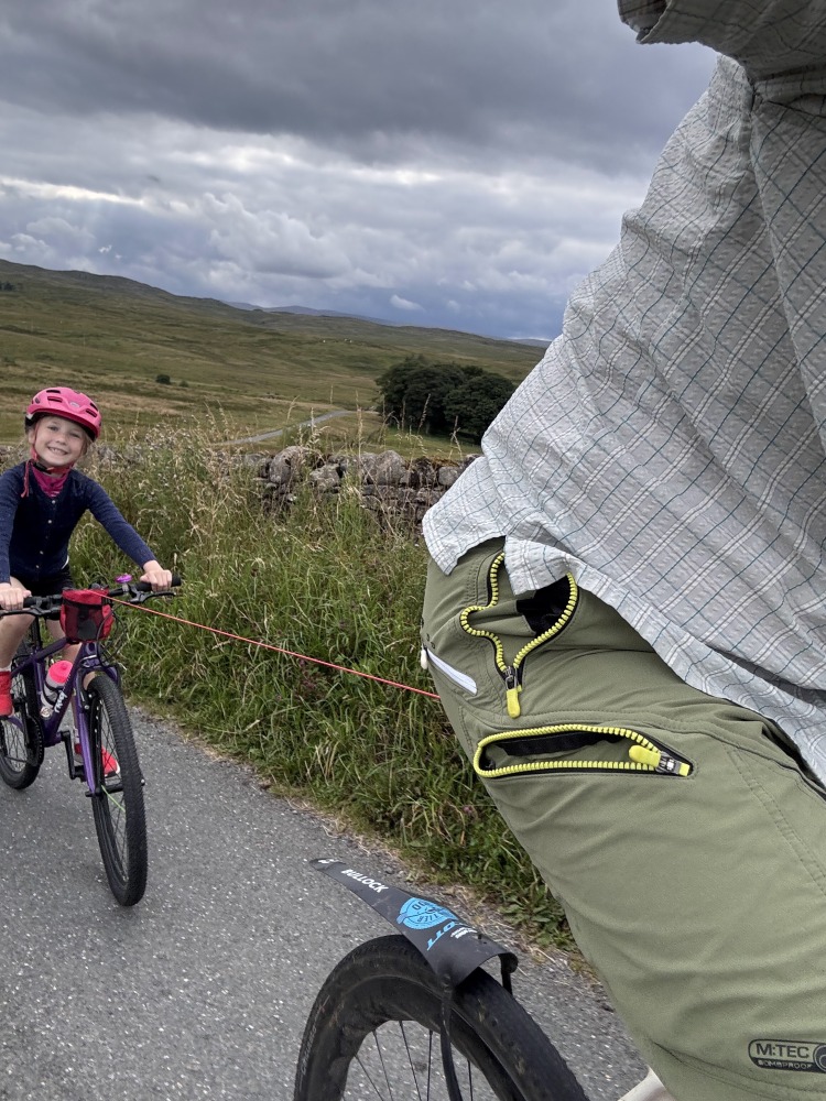 dad and daughter riding with the Zefal Bike Taxi tow rope review