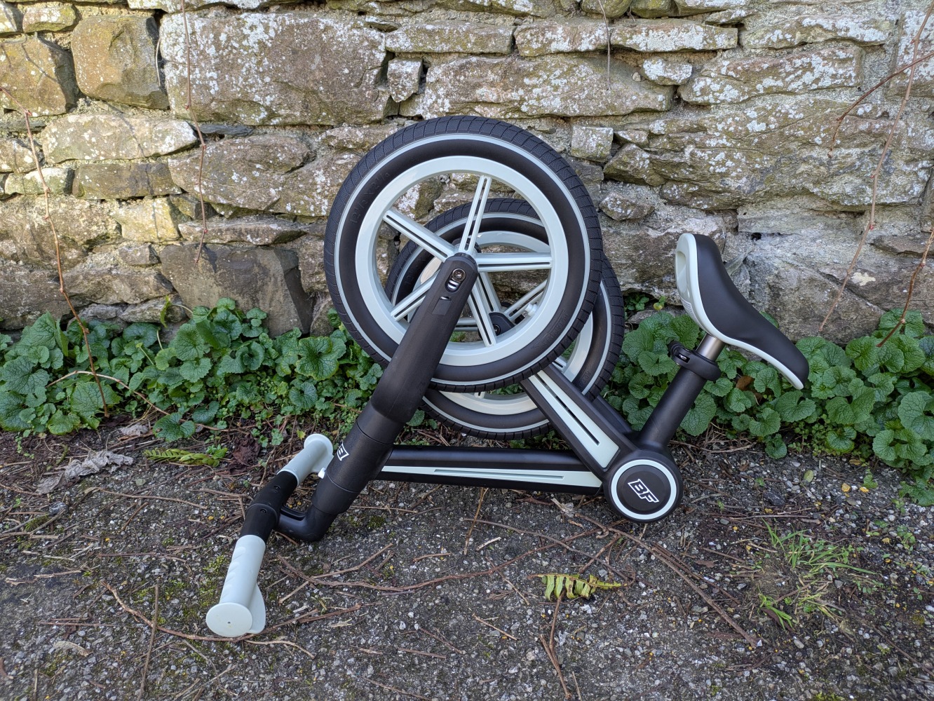 Be Fun wheels folding balance bike, folded