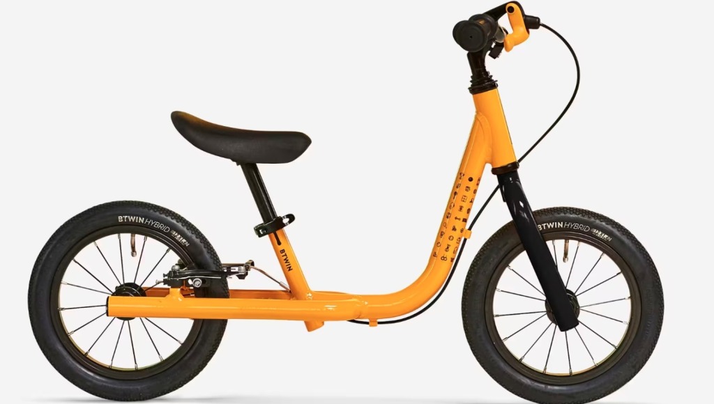 Yellow BTWIN Runride 900 balance bike